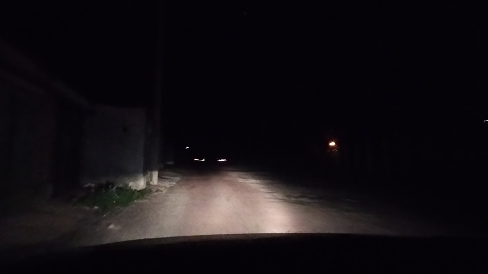 Заміна лампочок ближнього освітлення Н4 4