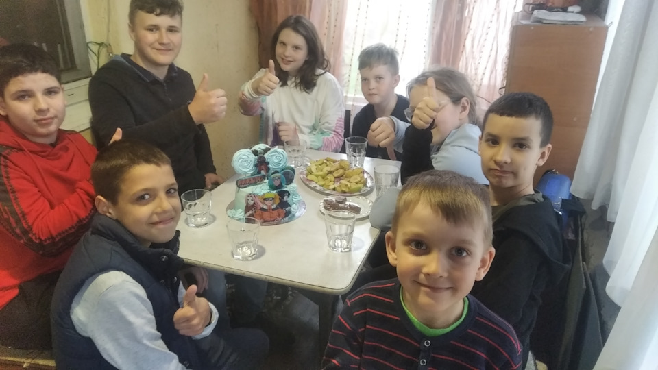 Диван для великої компанії та несподівана опція крісла 2