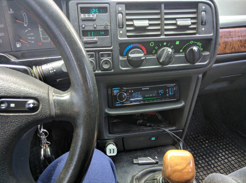 Нова магнітола Kenwood KMM BT304 3