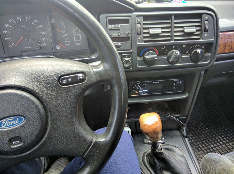 Нова магнітола Kenwood KMM BT304 4