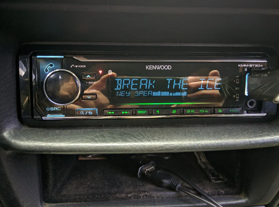 Нова магнітола Kenwood KMM BT304