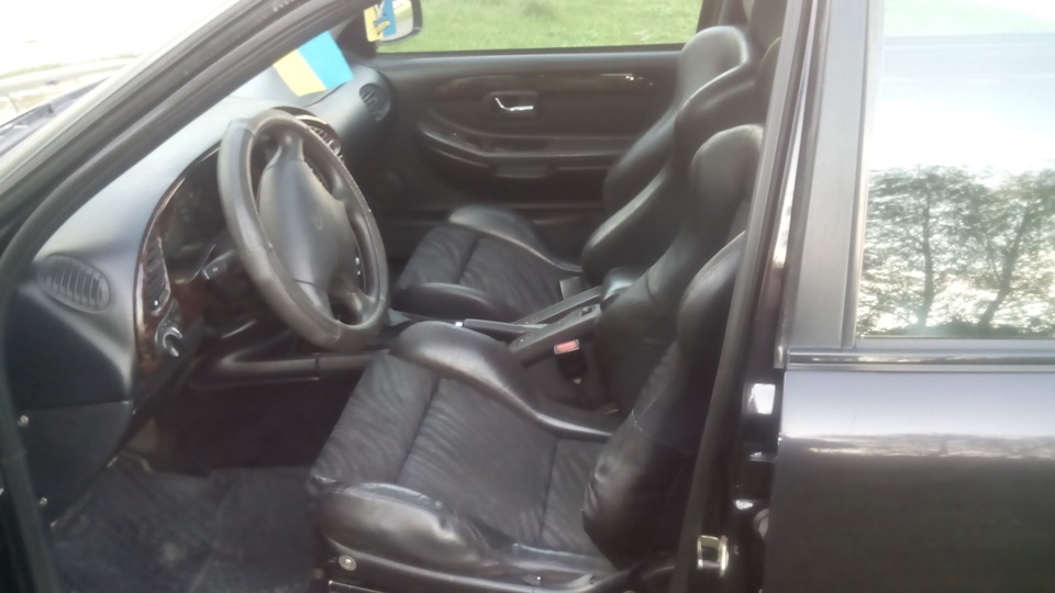 RECARO реалізовано 1