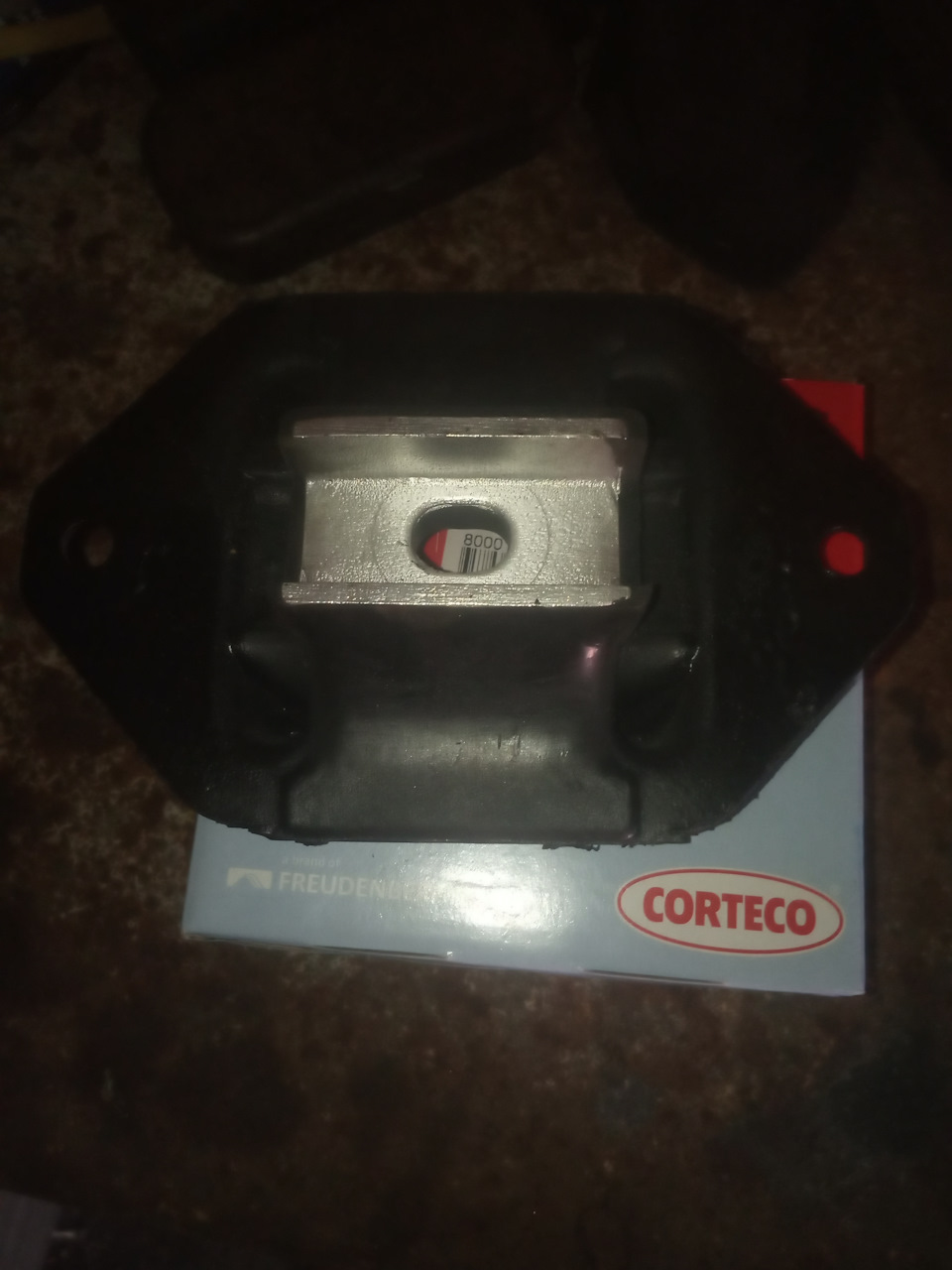 Подушка на кпп МТ75 (Corteco) 2