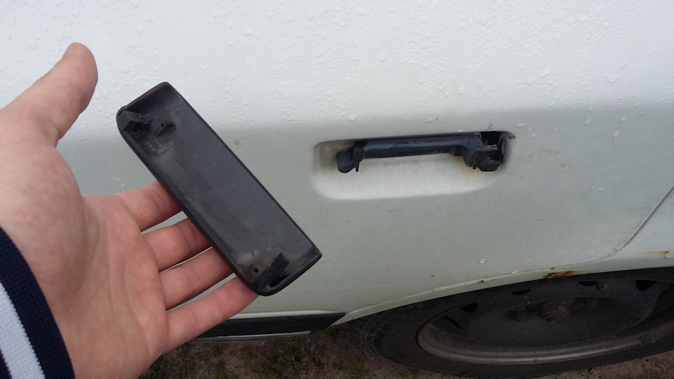 Зламалася ручка дверей або не купуйте китайські запчастини... 1