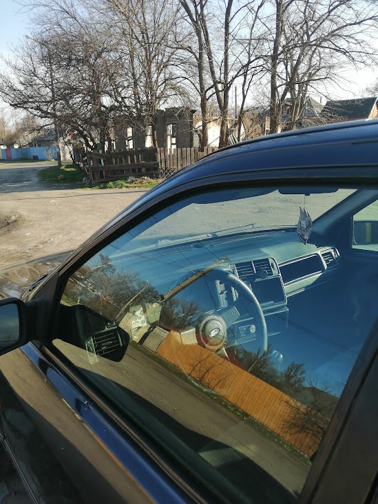 Руль RS, диски RIAL і custom панель приладів Ford Sierra 2