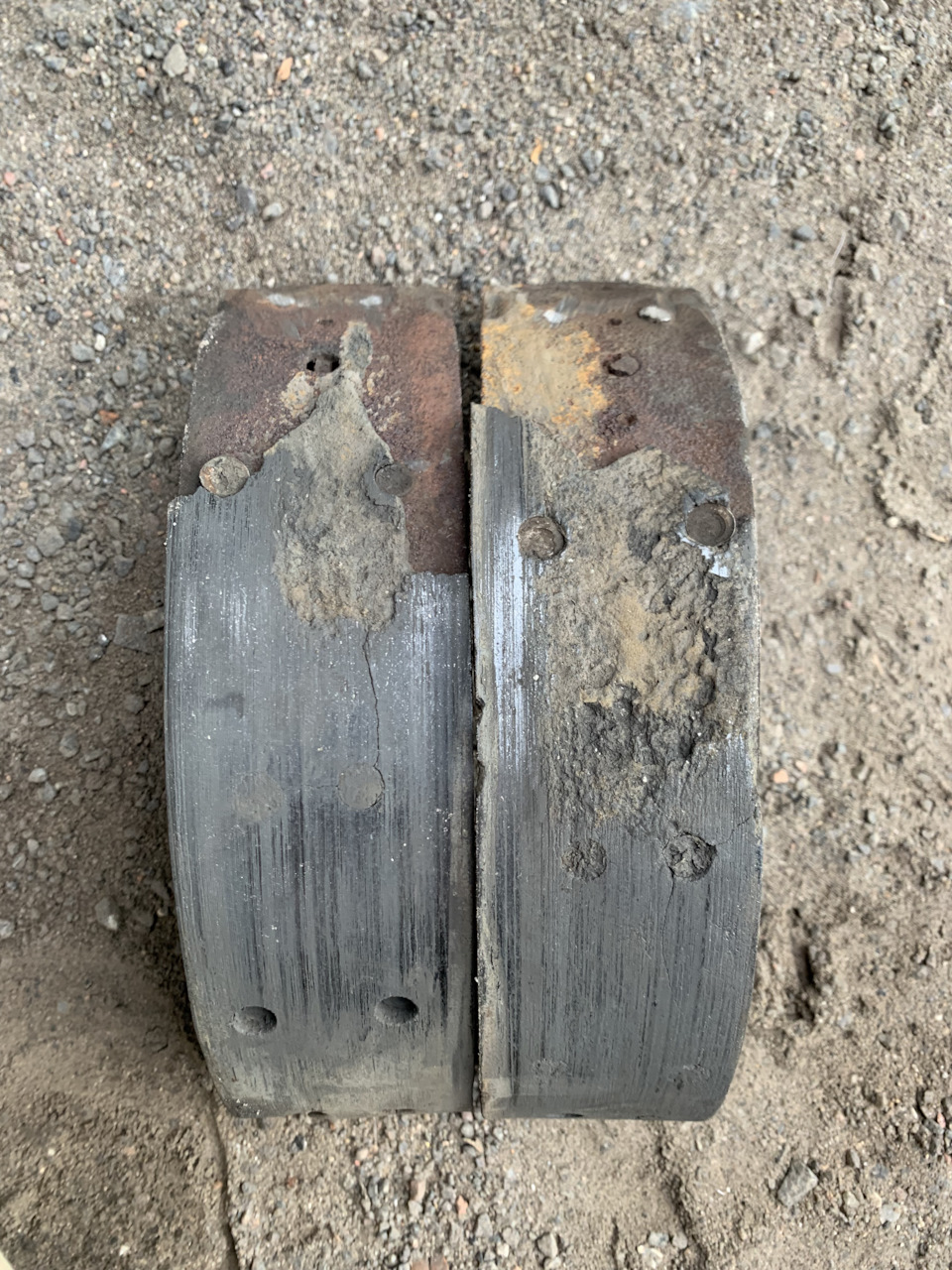 Заміна колодок Ford Sierra 89 1