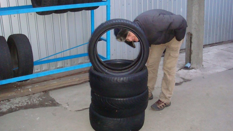 Прикупив собі гуму до сезону. 2