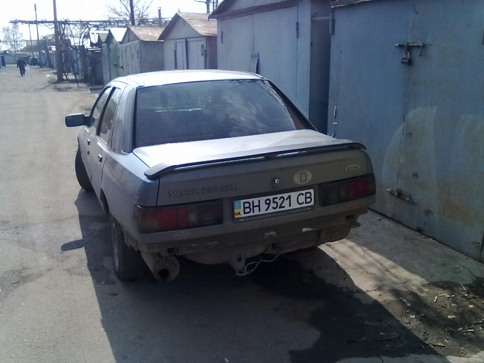 Ось нарешті запаяв задній бампер, бо дорого новий =) 1