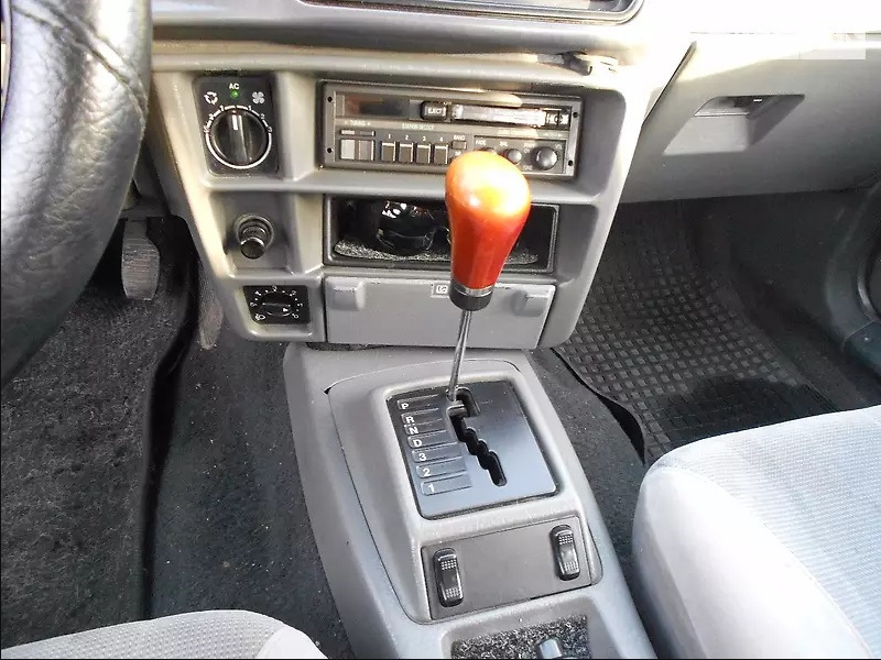 Штатна магнітола Ford sound 2000 1