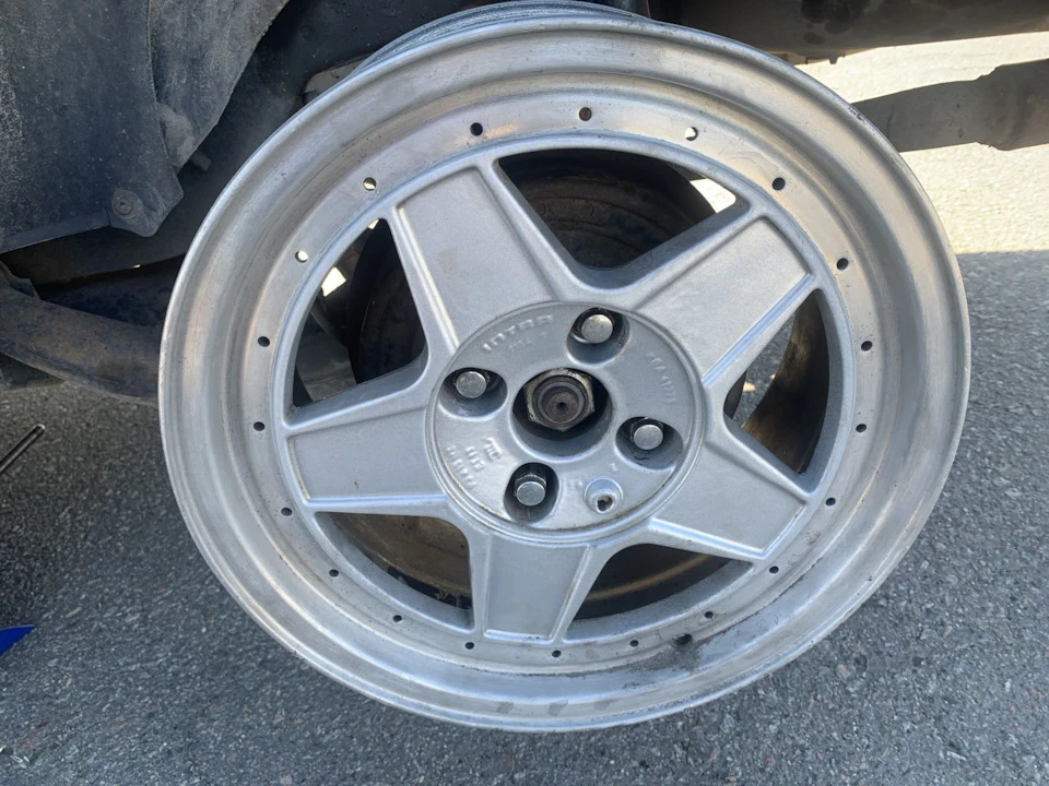 Довгоочікуване полірування дисків та Tyre Stretch
