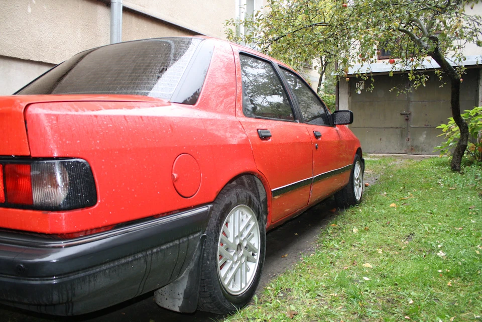 Нові задні ліхтарі передні повороти та диски Cosworth!