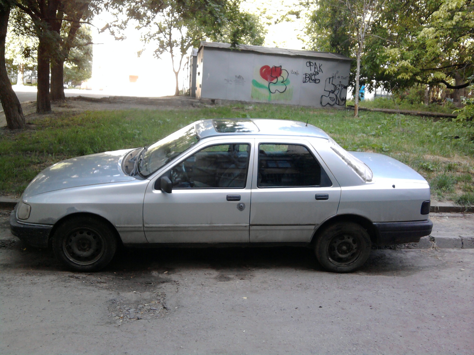 Чекає . 2