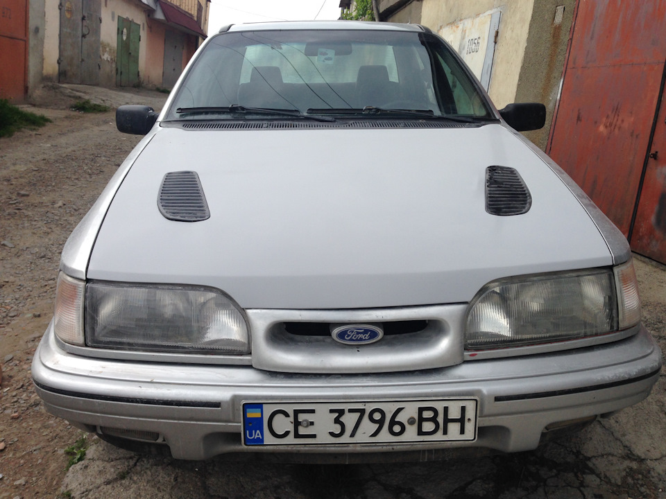 капот RS Cosworth ориг ! 1