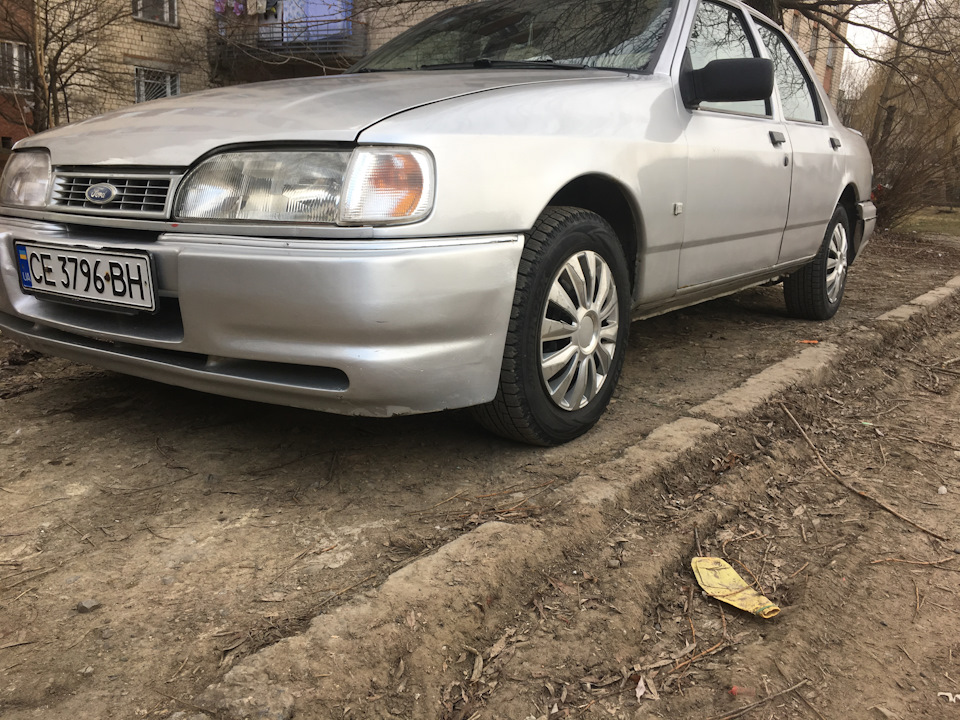 Продам бампер с накладкой 3