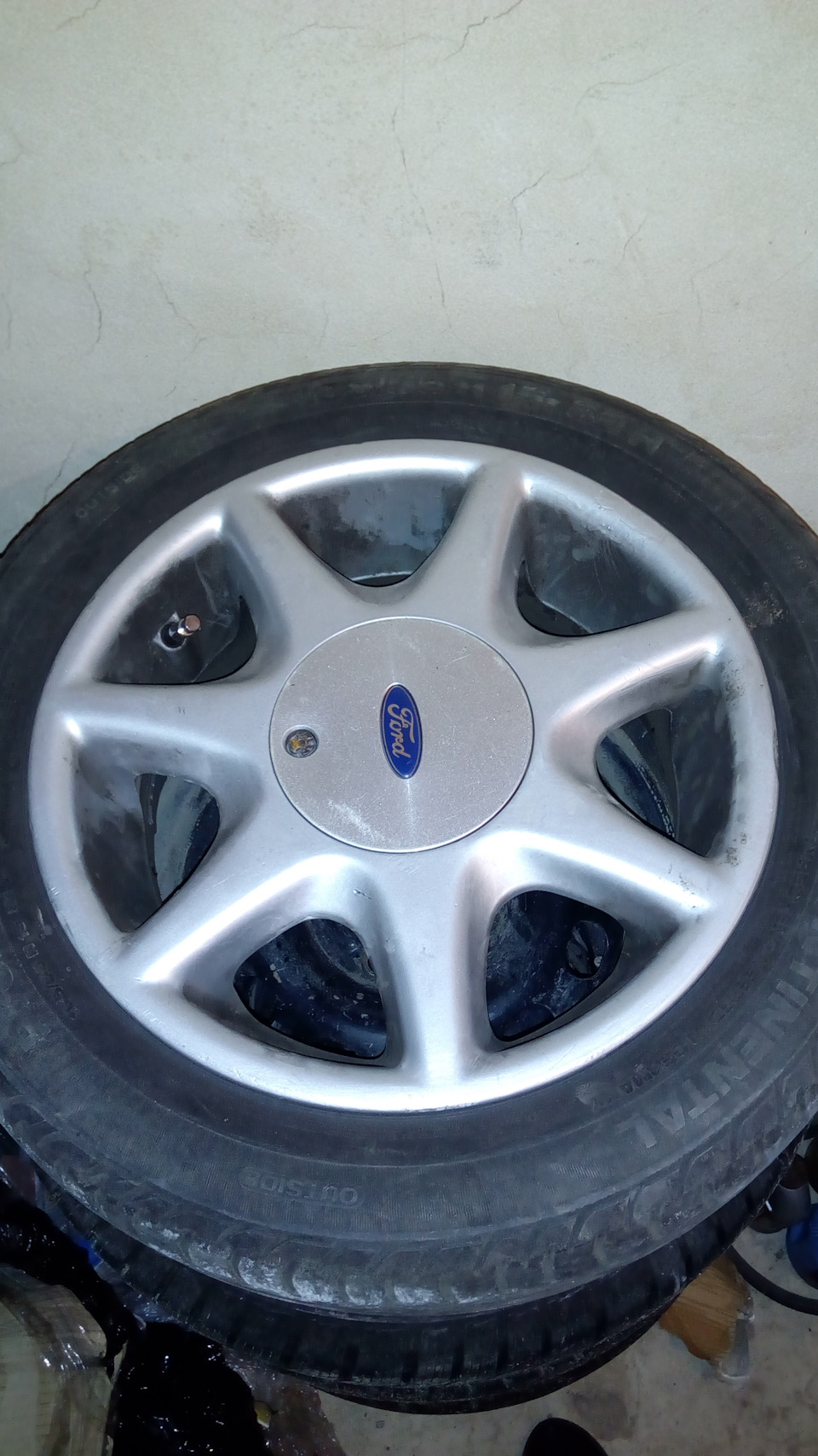 Ford centra R15 2