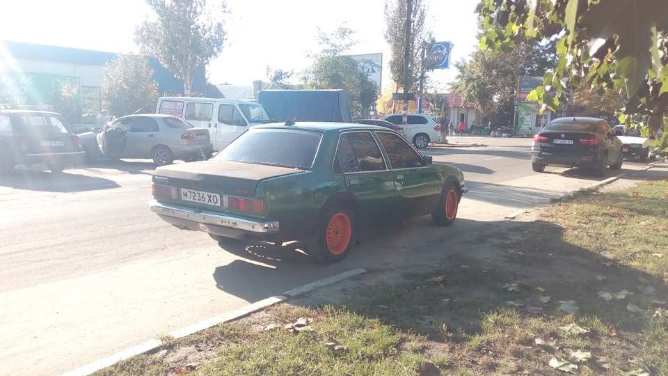 Встретил Opel Record 3