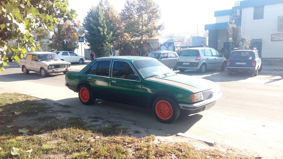 Встретил Opel Record 2