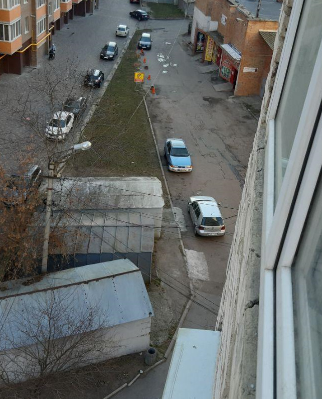 Снігу немає - продав. 1