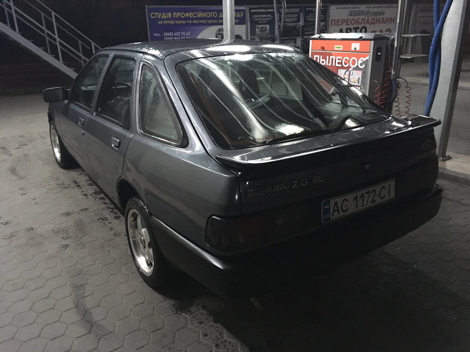 Заїхав на мийку. 4