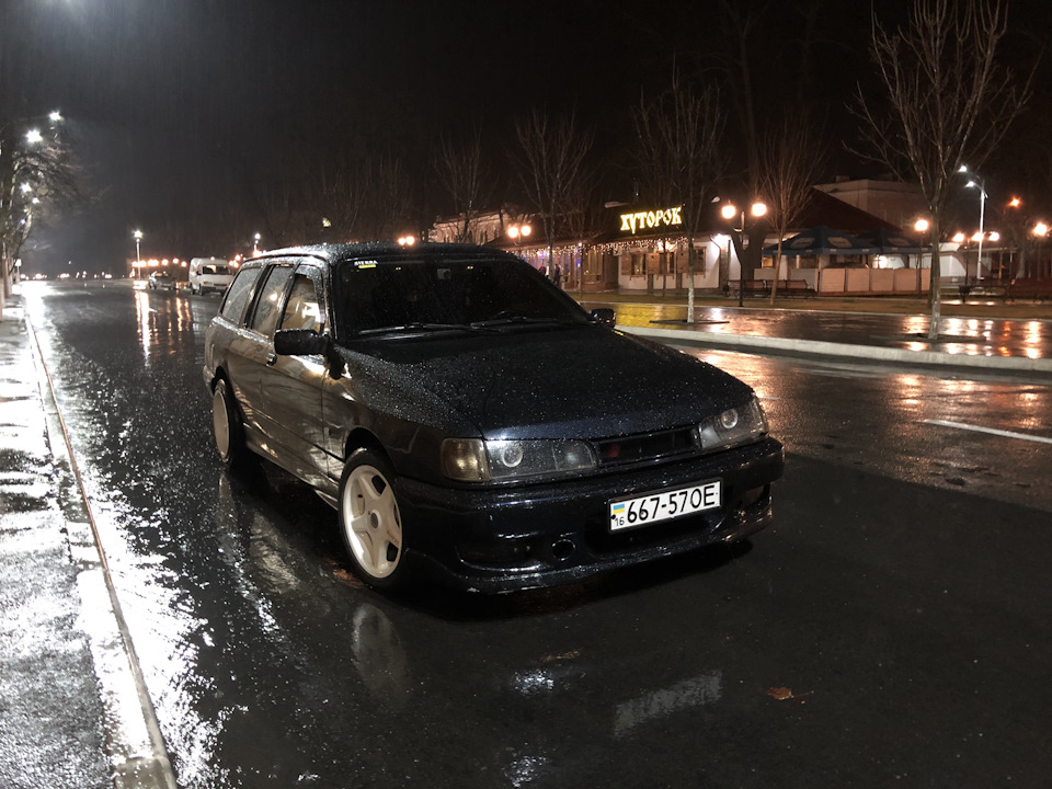 Припливли капці до дивана, запарив Двигун. 1