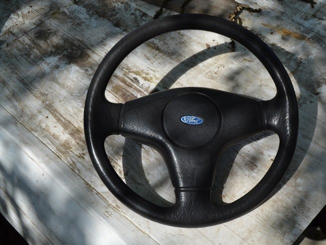 Продам кермо на Ford Escort! 1