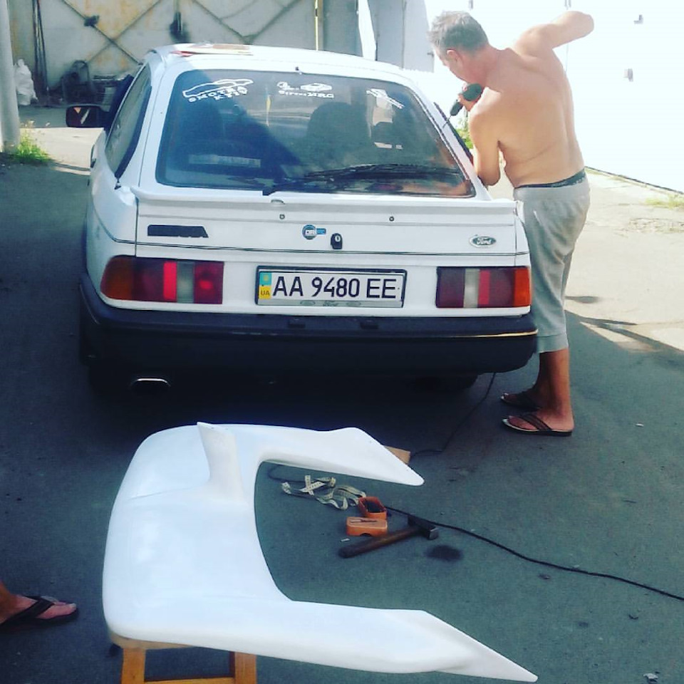 Форд Сієрра спойлер RS 500 2