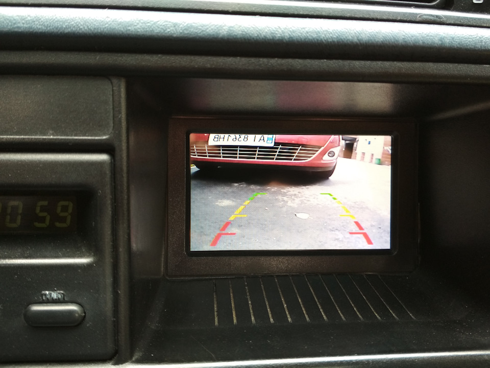 Впровадив камеру заднього виду 5