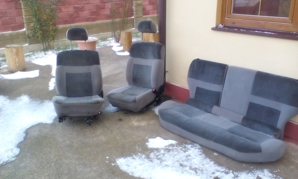 Прикупив влюрові сидіння;) 1
