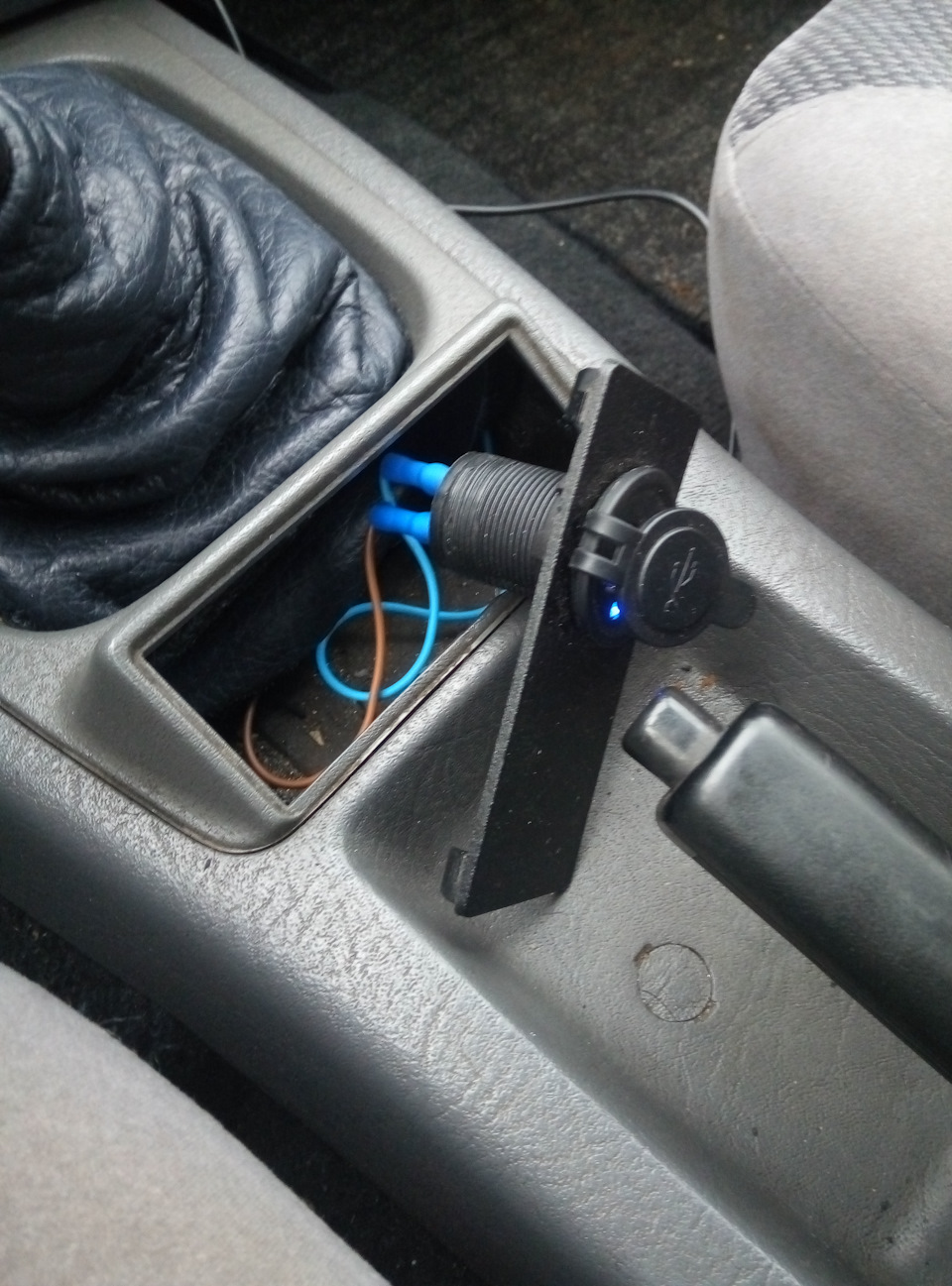 Корисна річ в авто USB!) 3