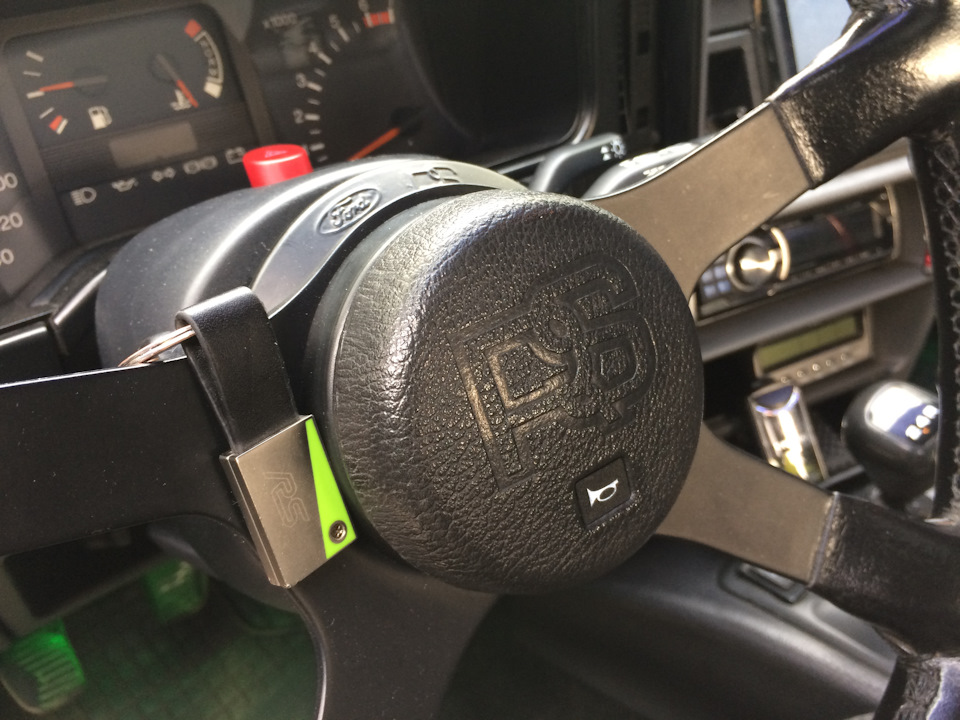 Руль Ford RS на місці 1