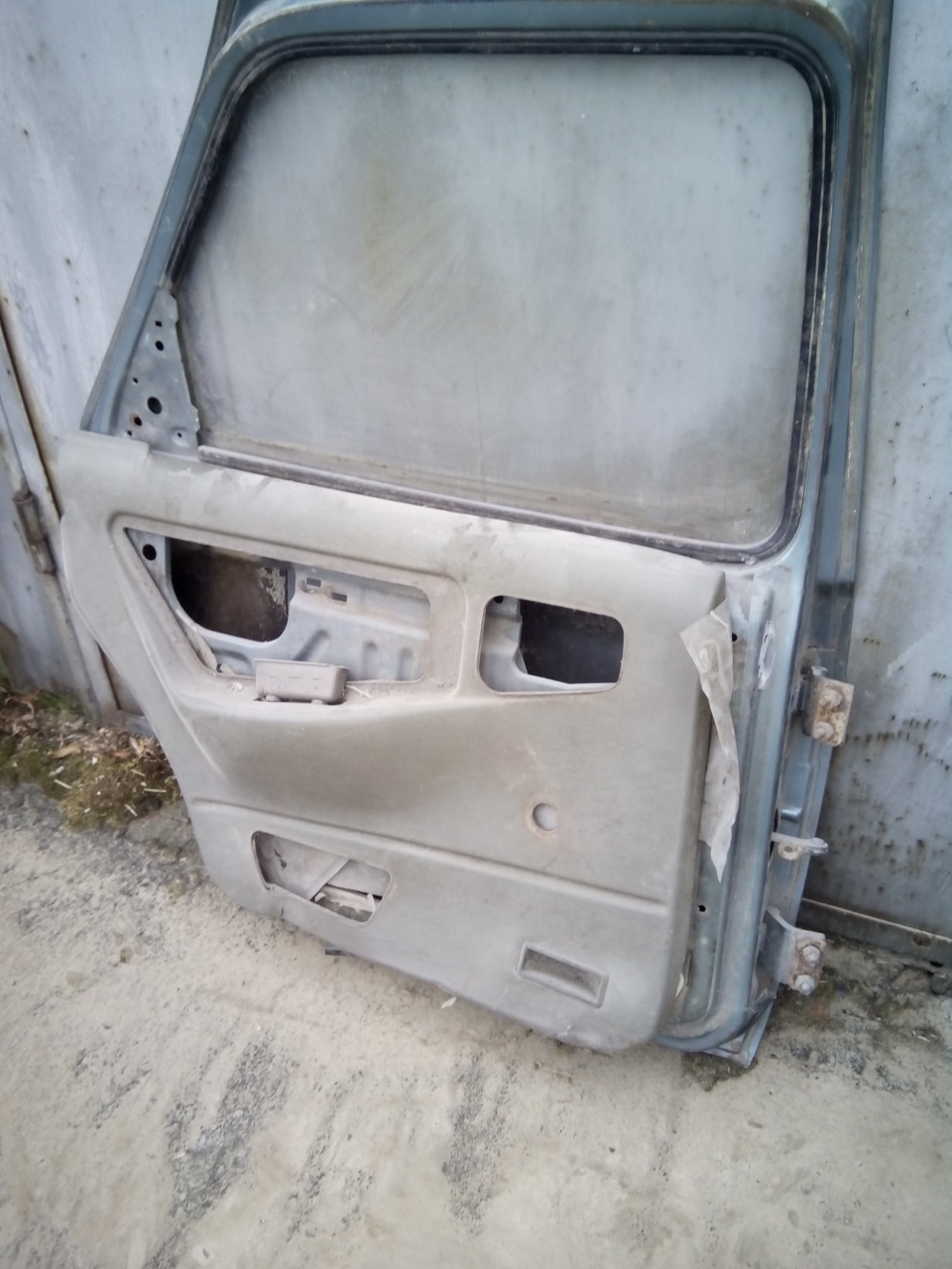 Продам або обміняю двері 3