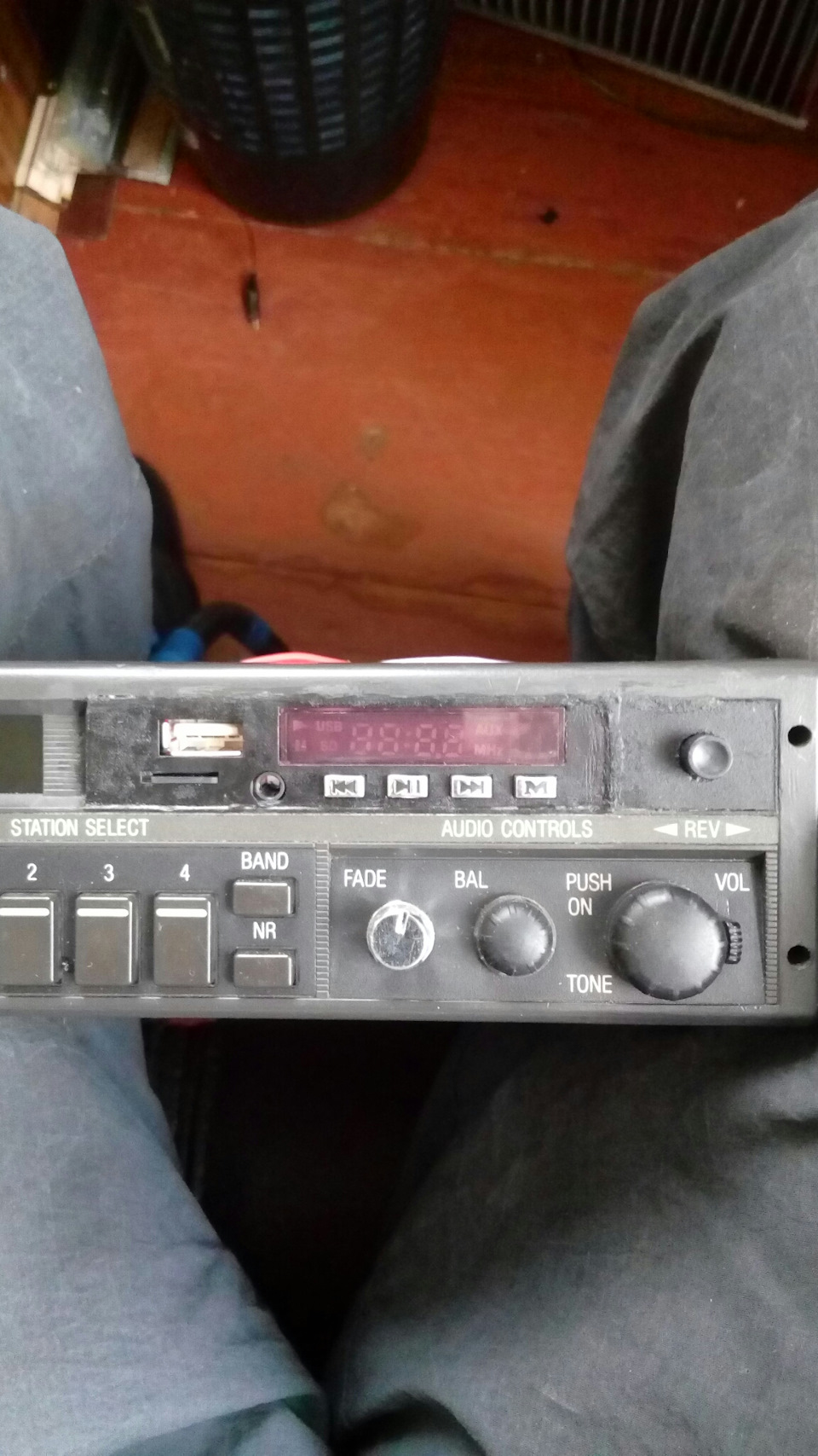 Модернізована штатна магнітола Ford 2004 Sound 2000 5
