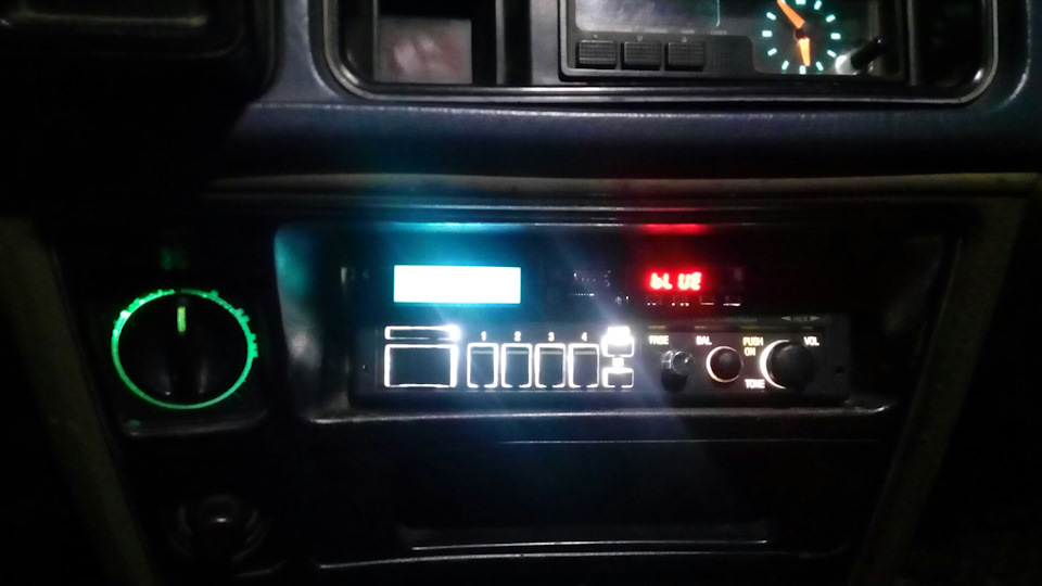 Модернізована штатна магнітола Ford 2004 Sound 2000 1