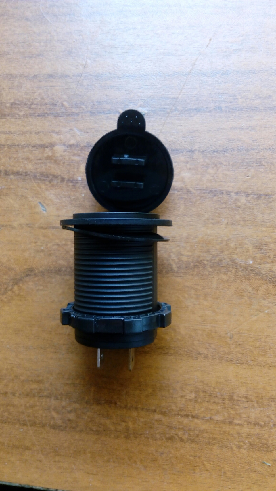Встановлення заряджання USB для задніх пасажирів 5
