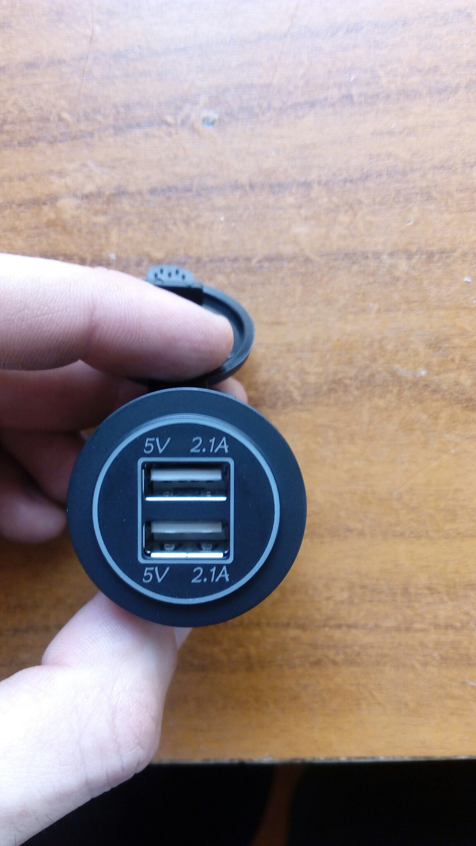 Встановлення заряджання USB для задніх пасажирів 4