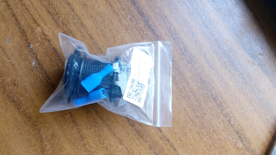 Встановлення заряджання USB для задніх пасажирів 2