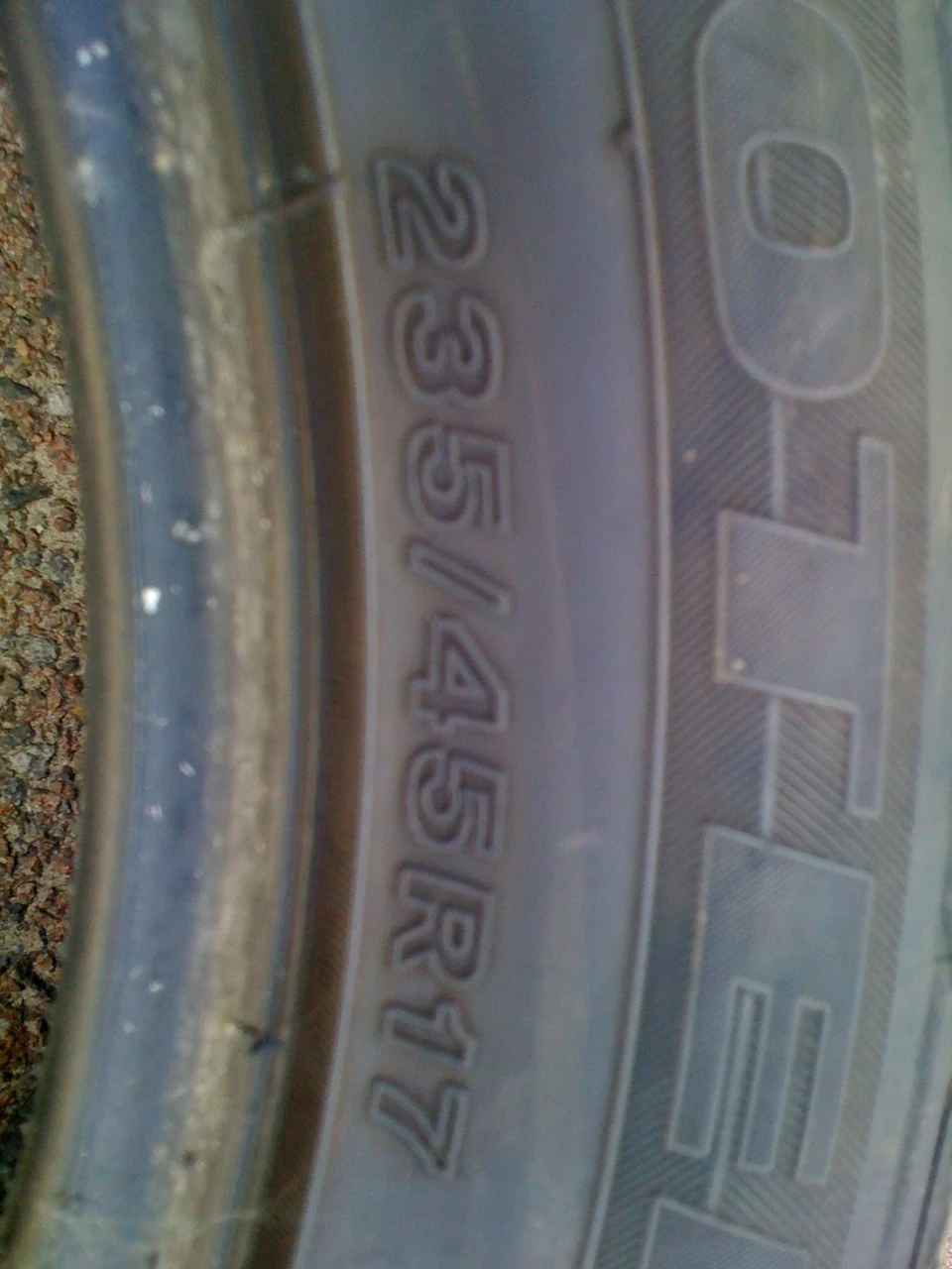 Bridgestone POTENZA 235/45/17