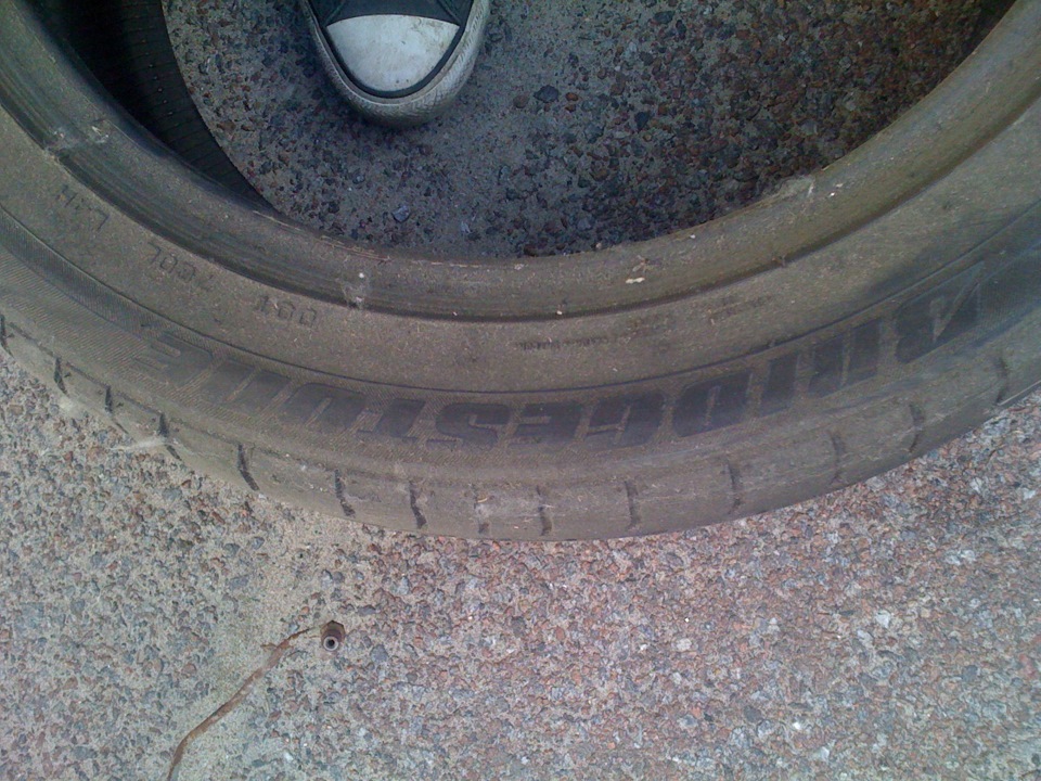 Bridgestone POTENZA 235/45/17 3