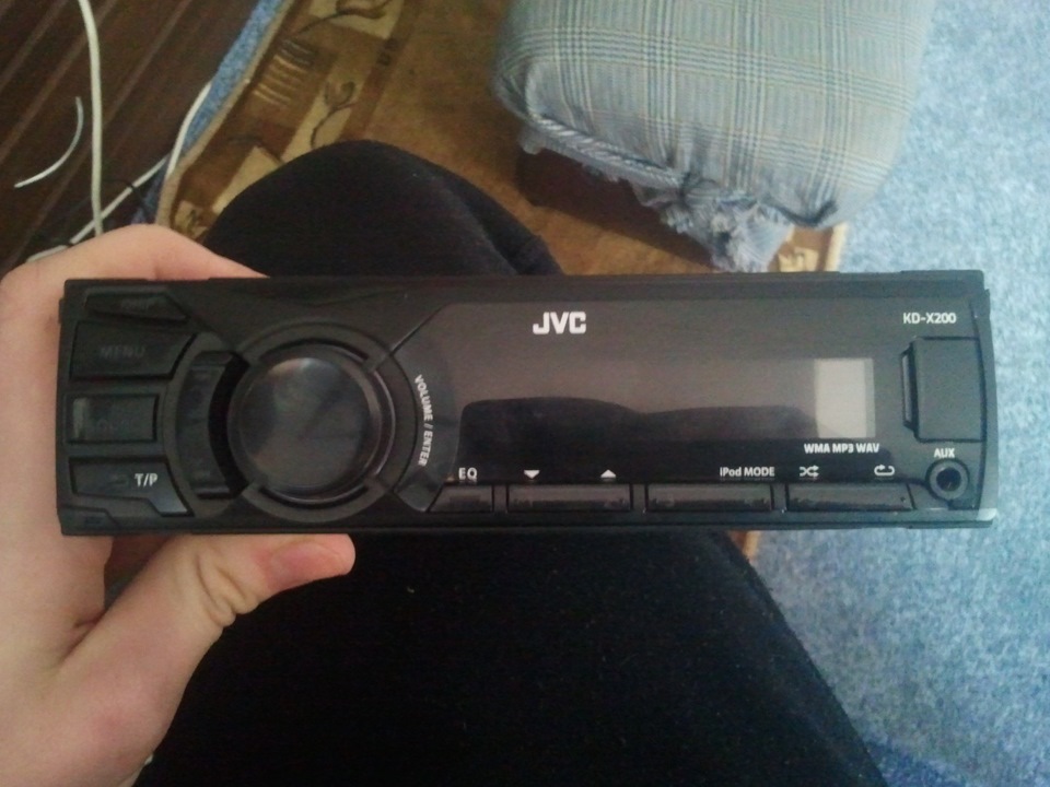 Нова голова - Sony CDX-GT450U 1