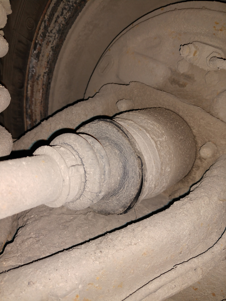 Заміна пильників півосі 1