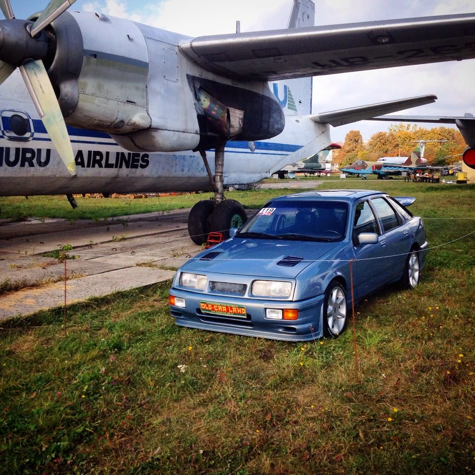 OLD CAR LAND