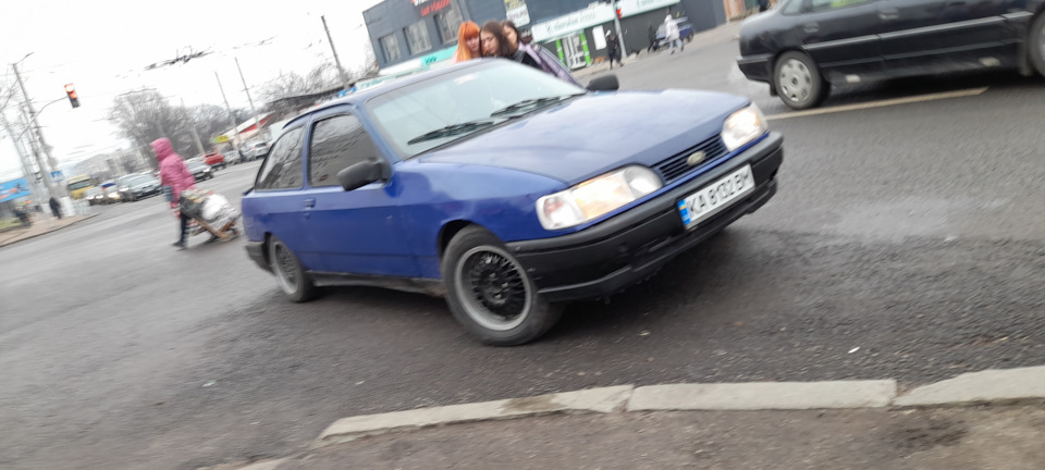 Купив за 600$ Ford Sierra 2.0 ohc вклав ще 600$ і ось результат. 3