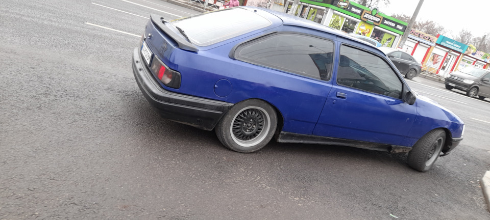 Купив за 600$ Ford Sierra 2.0 ohc вклав ще 600$ і ось результат. 2