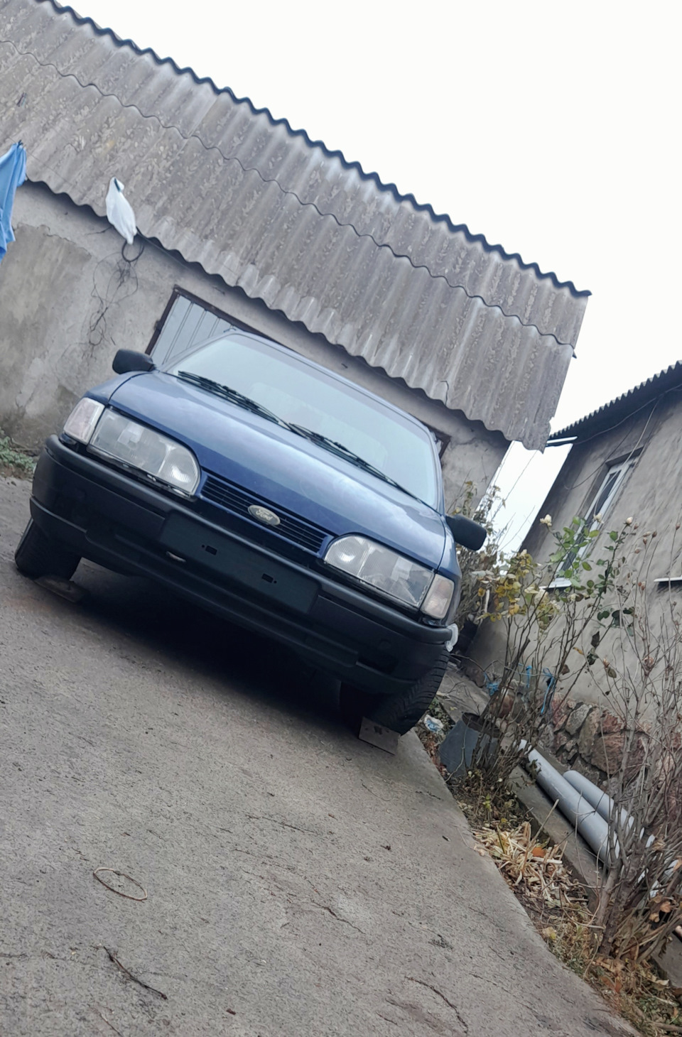 Передній бампер на Ford Sierra від Opel Vectra A 2