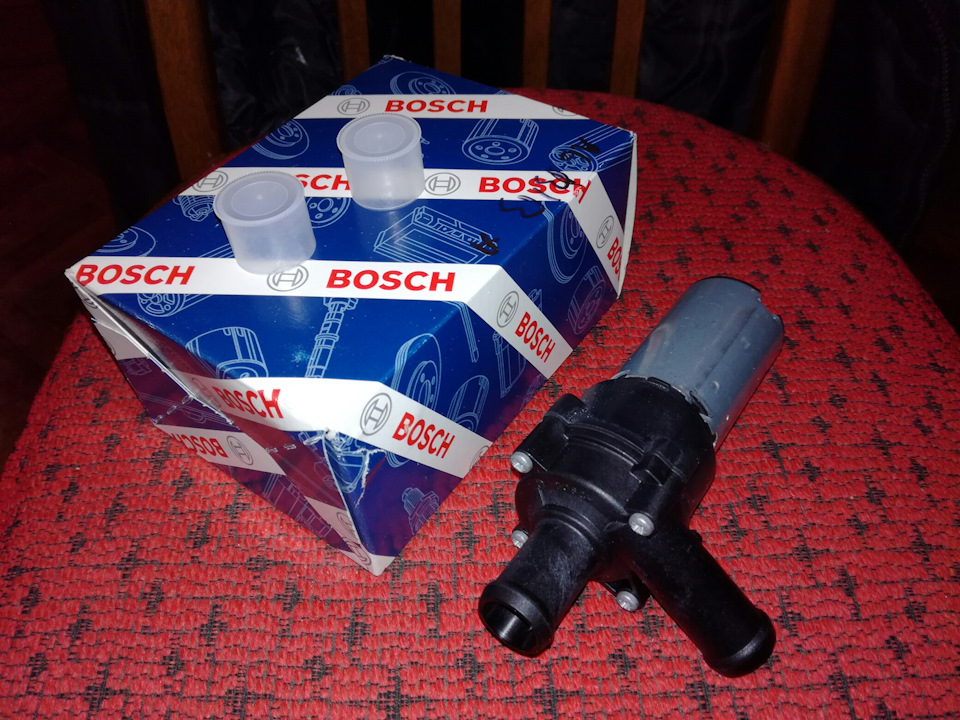 Додаткова помпа BOSCH (для турбо мотора потрібна річ) 1