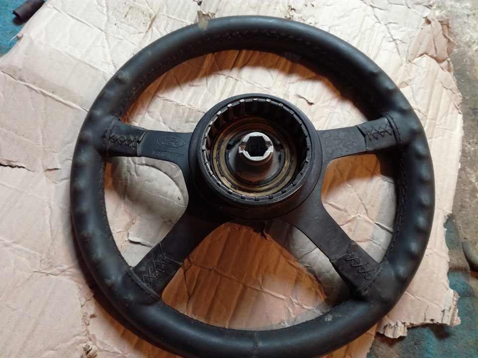 Перішили кермо Ford RS (4 спиці) 3