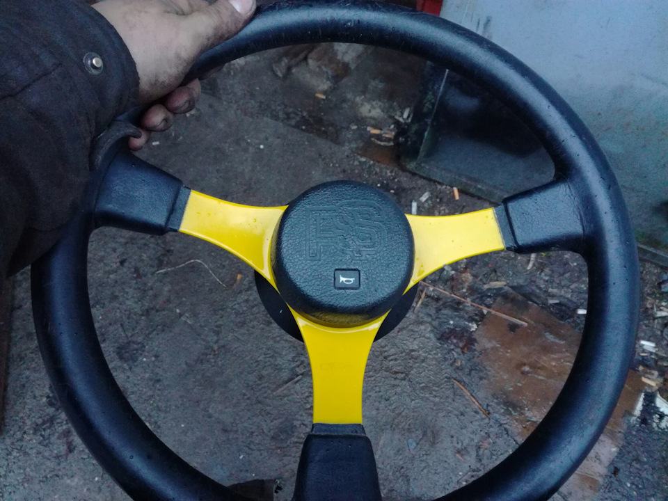 Щастить так щастить ... чергове кермо RS 1