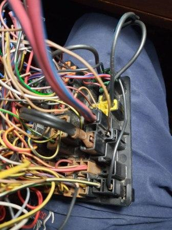І знову про улюблений блок реле та запобіжників… 2
