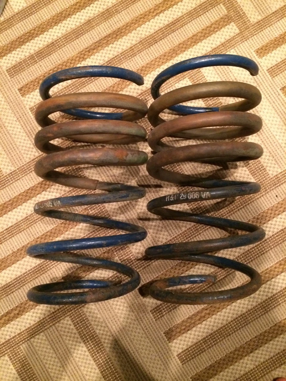 Купив занижені пружини -45