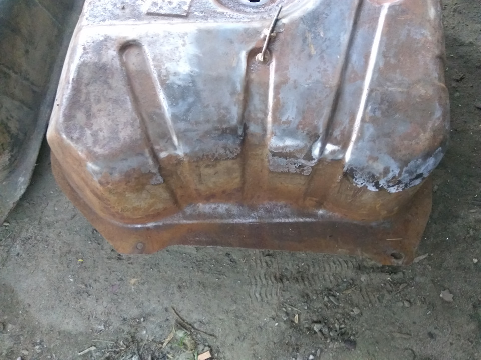 Бензобак Ford Sierra OHC 5